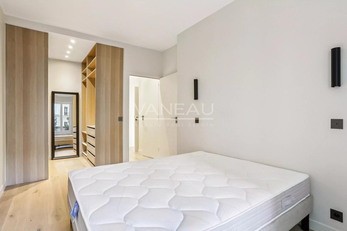 Neuilly Sur Seine - Vue tour Eiffel.