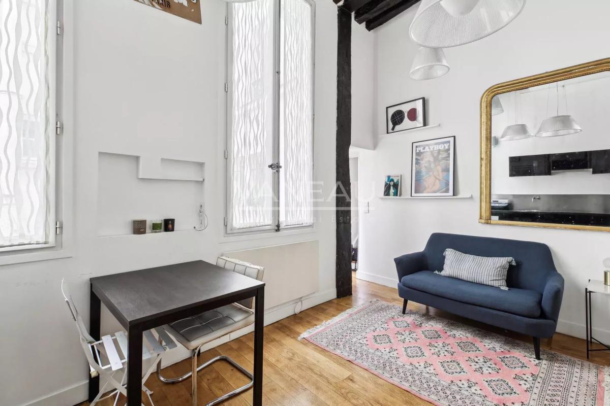 Paris 4 - Saint Paul - Duplex de charme