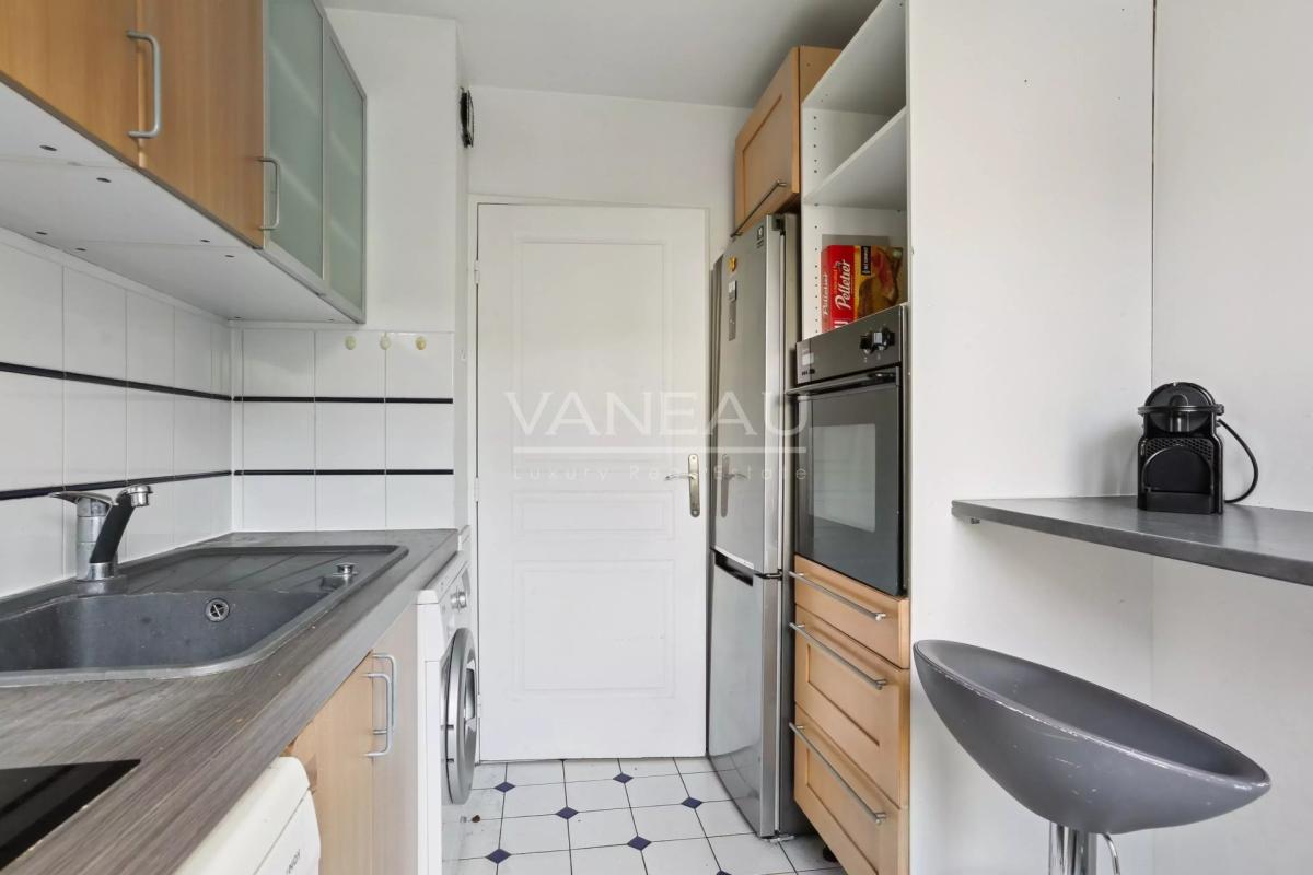 Boulogne - En étage avec ascenseur, balcon, cave et parking