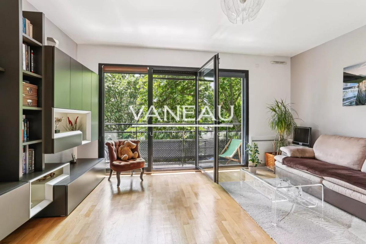 Deux pièces avec balcon exposé sud - immeuble moderne