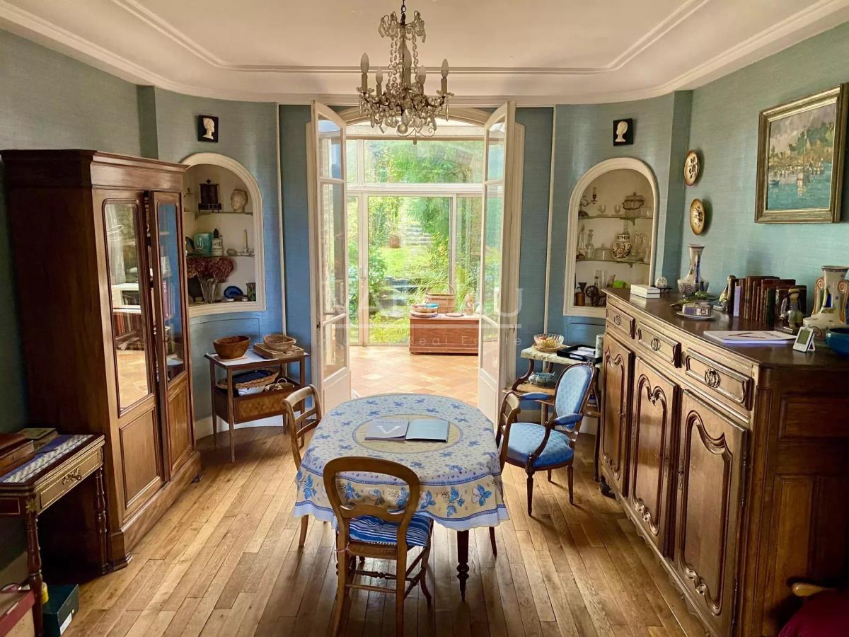 Sèvres - Quartier Brancas, rive droite - Maison meulière classée