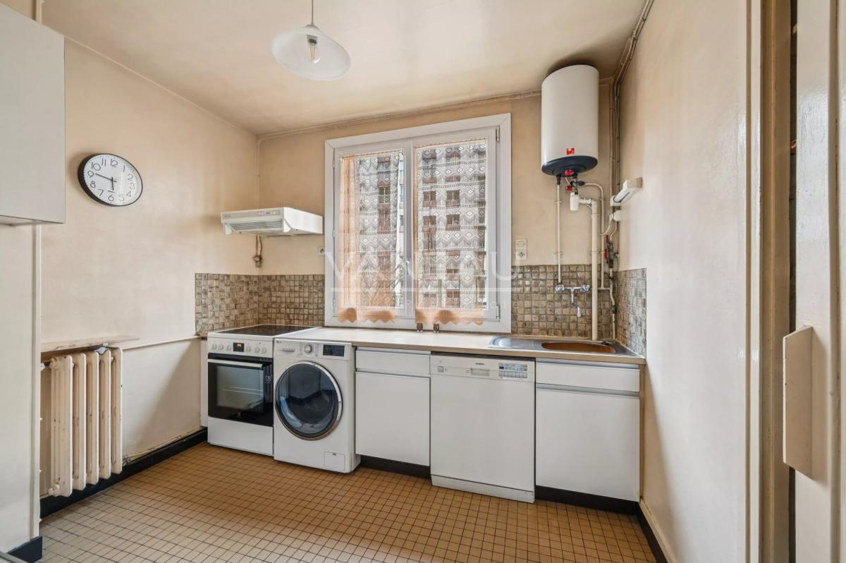 Paris XVe - Appartement quatre pièces avec loggia