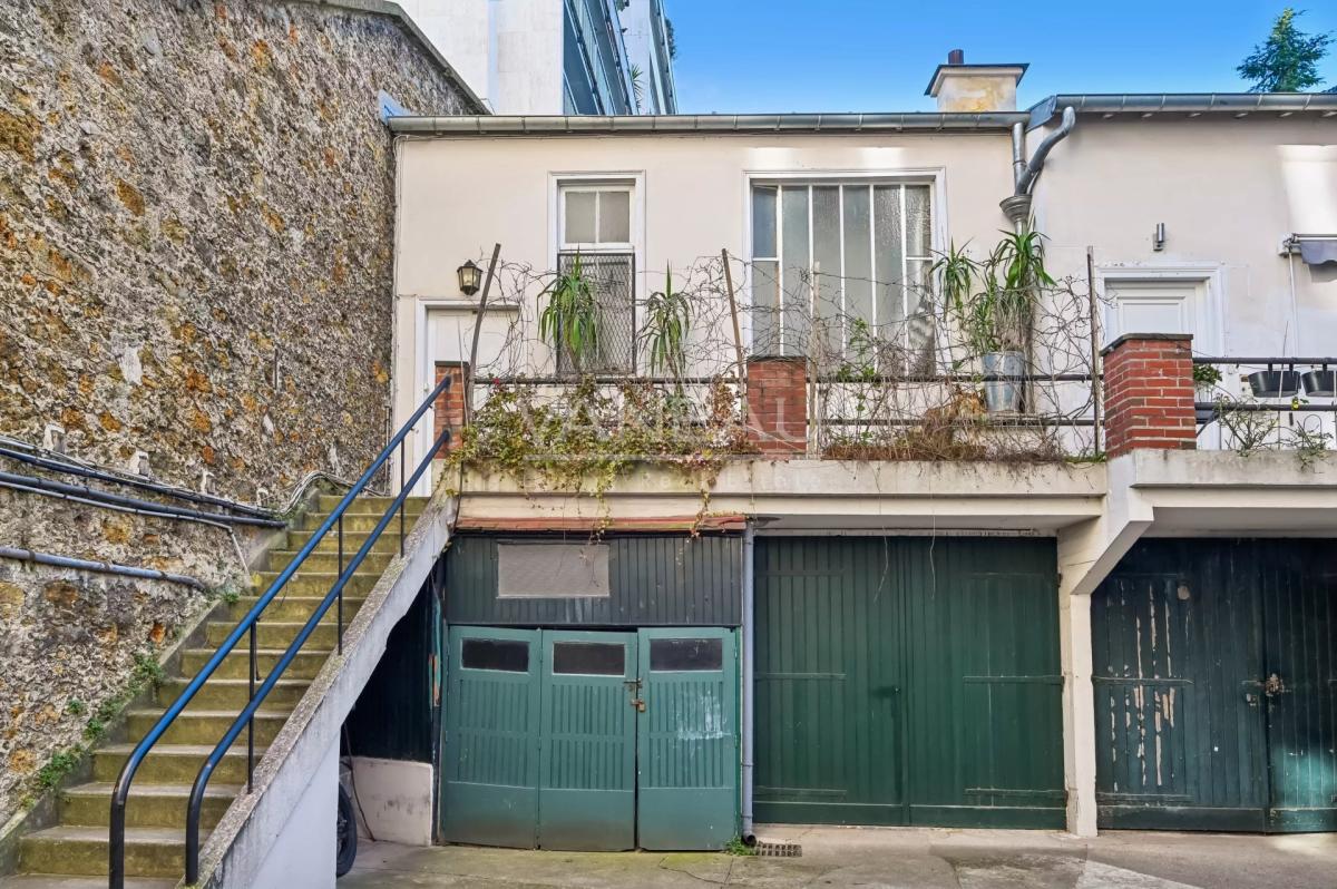 Paris XVIe - Rue de l'annonciation - Ravissant atelier comme une