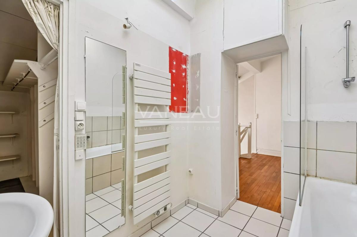 Paris XVIe - Rue de l'annonciation - Ravissant atelier comme une