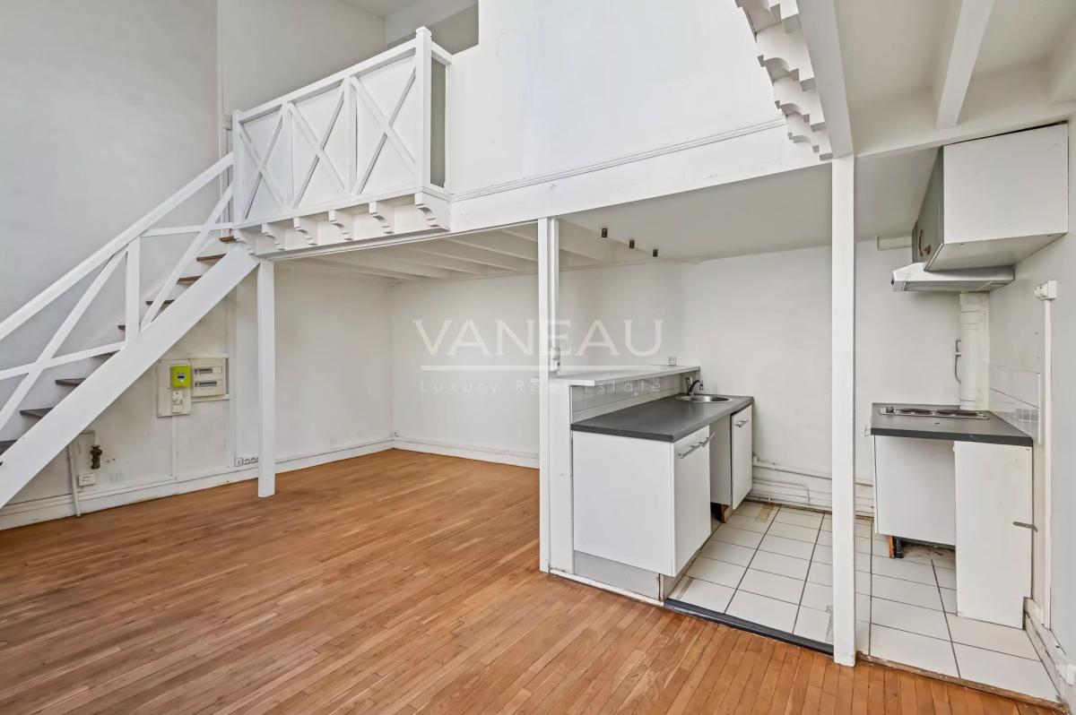 Paris XVIe - Rue de l'annonciation - Ravissant atelier comme une