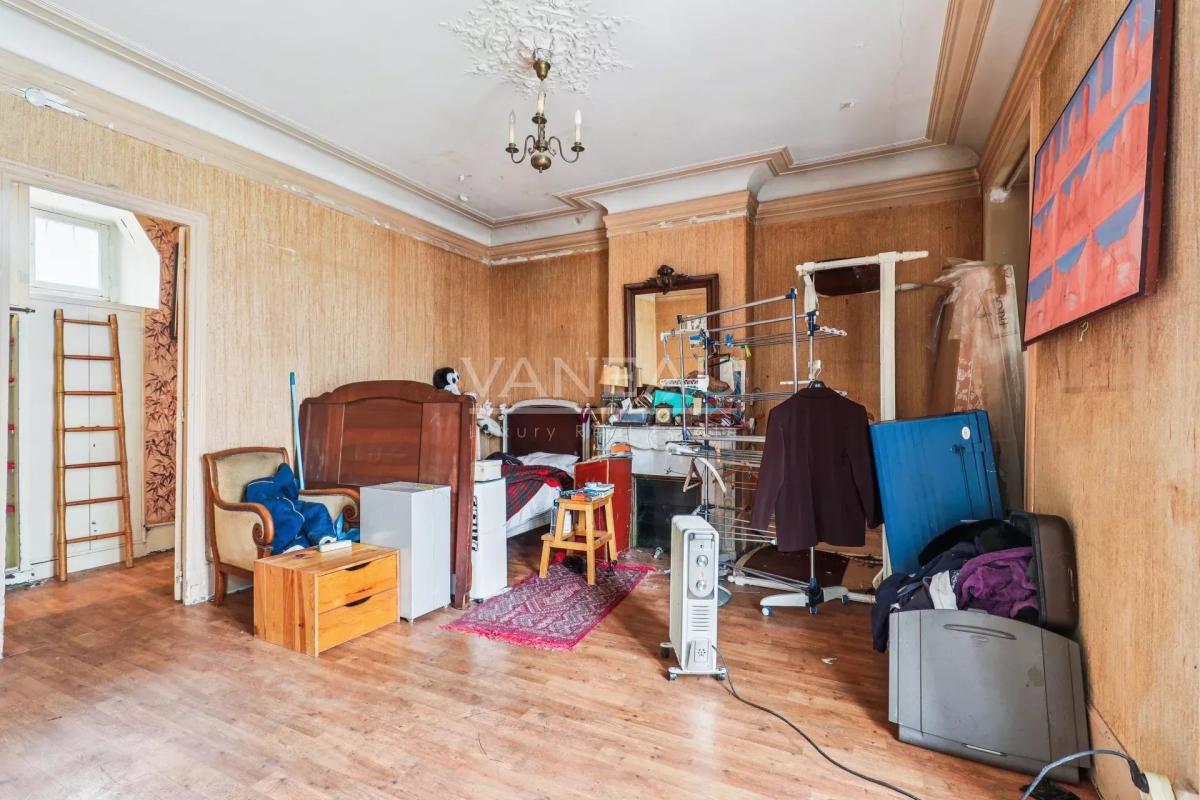 Paris XIIe - Bel-Air - Hôtel particulier avec jardin de 280 m2