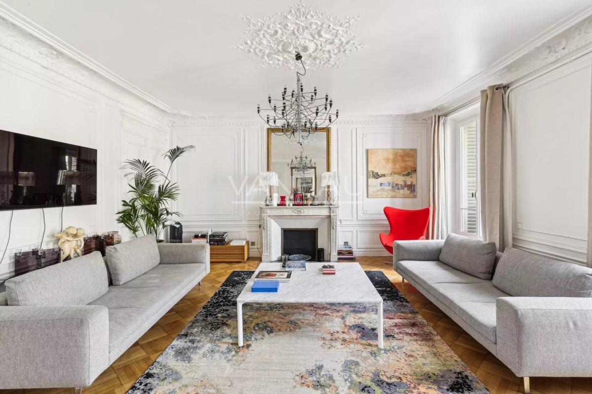 APPARTEMENT FAMILIAL ET DE RECEPTION