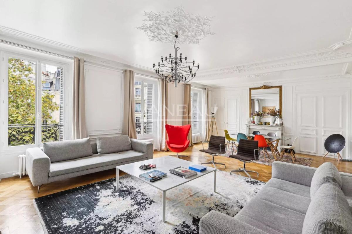 APPARTEMENT FAMILIAL ET DE RECEPTION