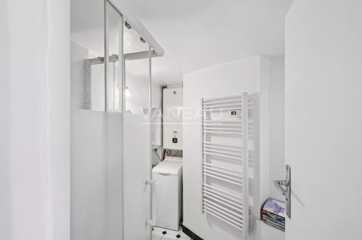 Paris XVe Breteuil -  Studio de charme dans une ravissante copro