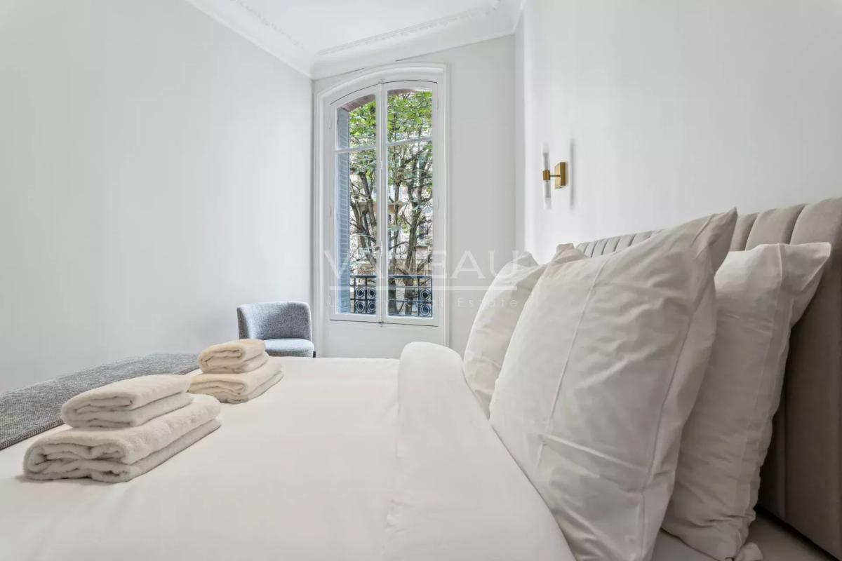 Paris XVIe-Trocadéro-Superbe appartement de 7 pièces prêt à vivr