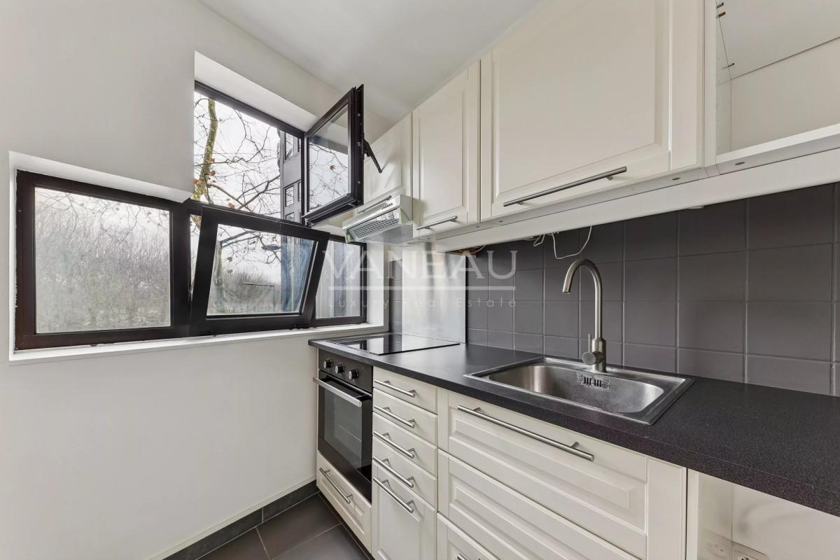 Boulogne / Point du jour -  Studio lumineux avec loggia