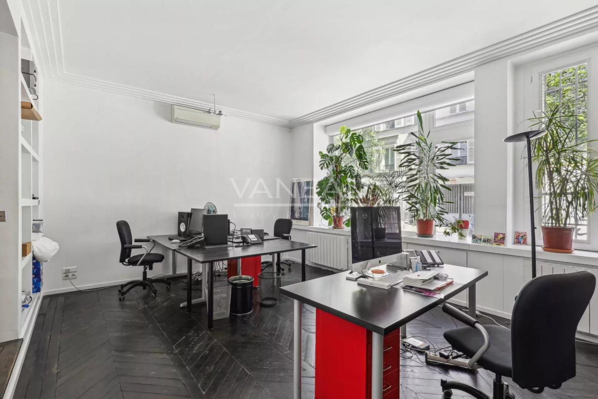 PARIS XVI - Ranelagh La Muette - Maison Loft de 5 pièces avec te