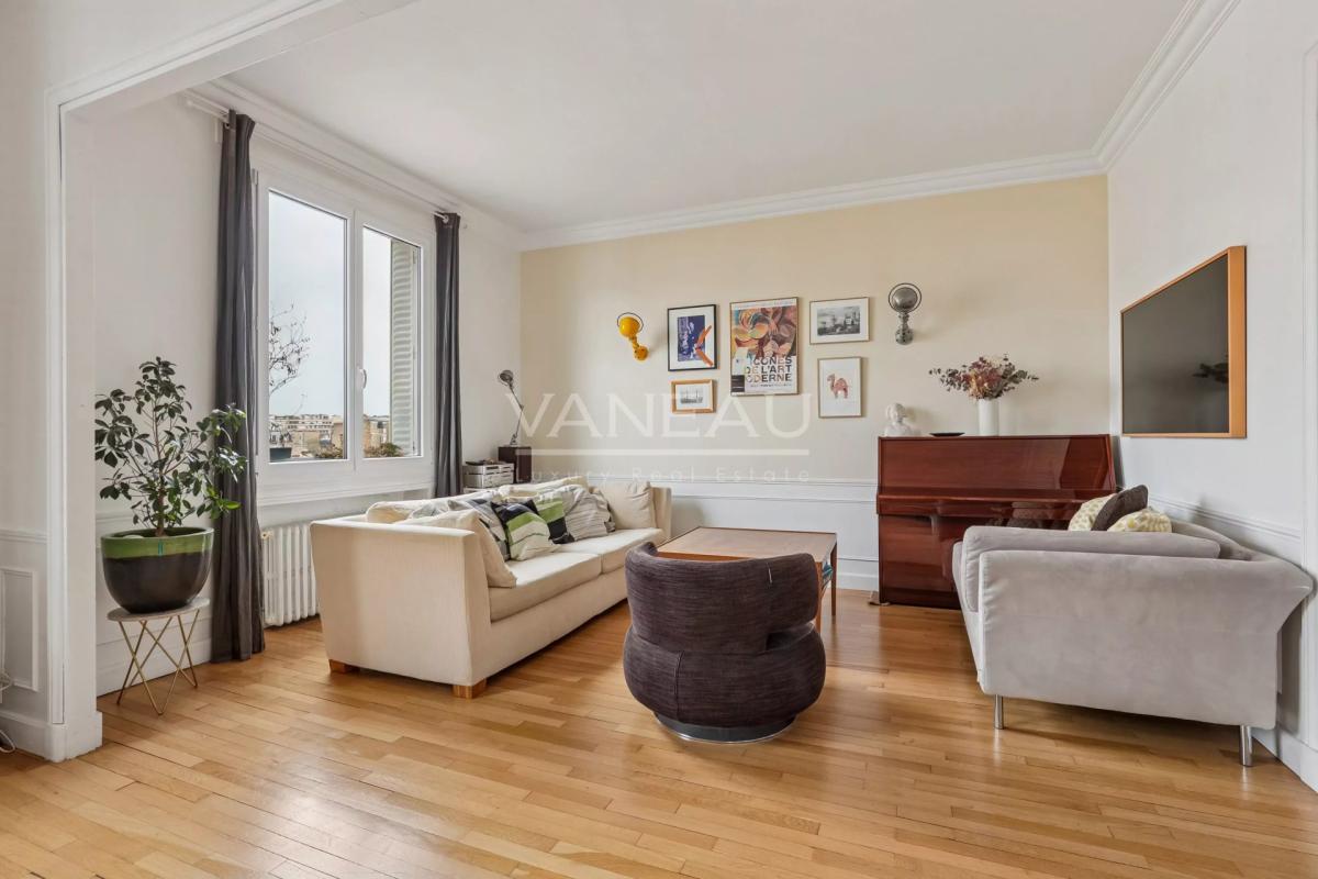 Paris XVIe - Auteuil Sud - Appartement familial quatre chambres 