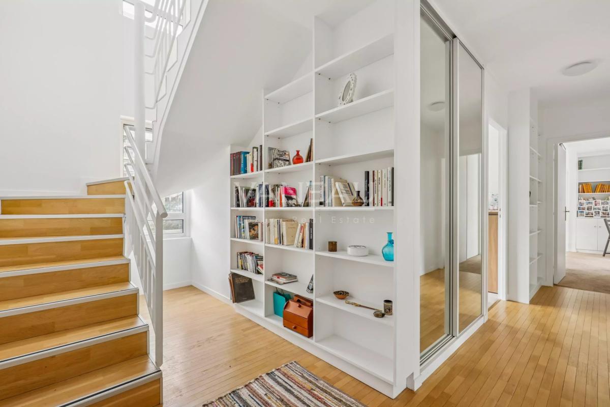 Paris XVIe - Ranelagh - Duplex en dernier étage - Terrasses et v