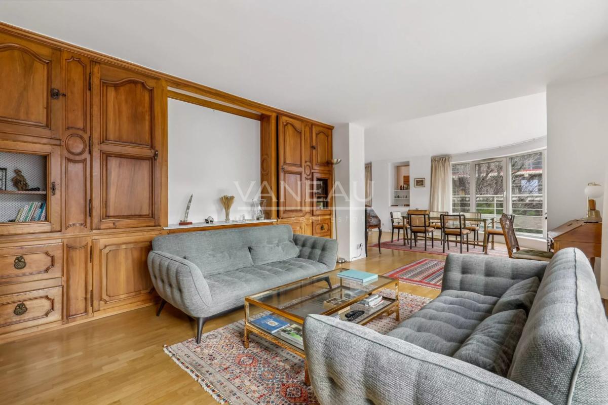 Paris XVIe - Ranelagh - Duplex en dernier étage - Terrasses et v