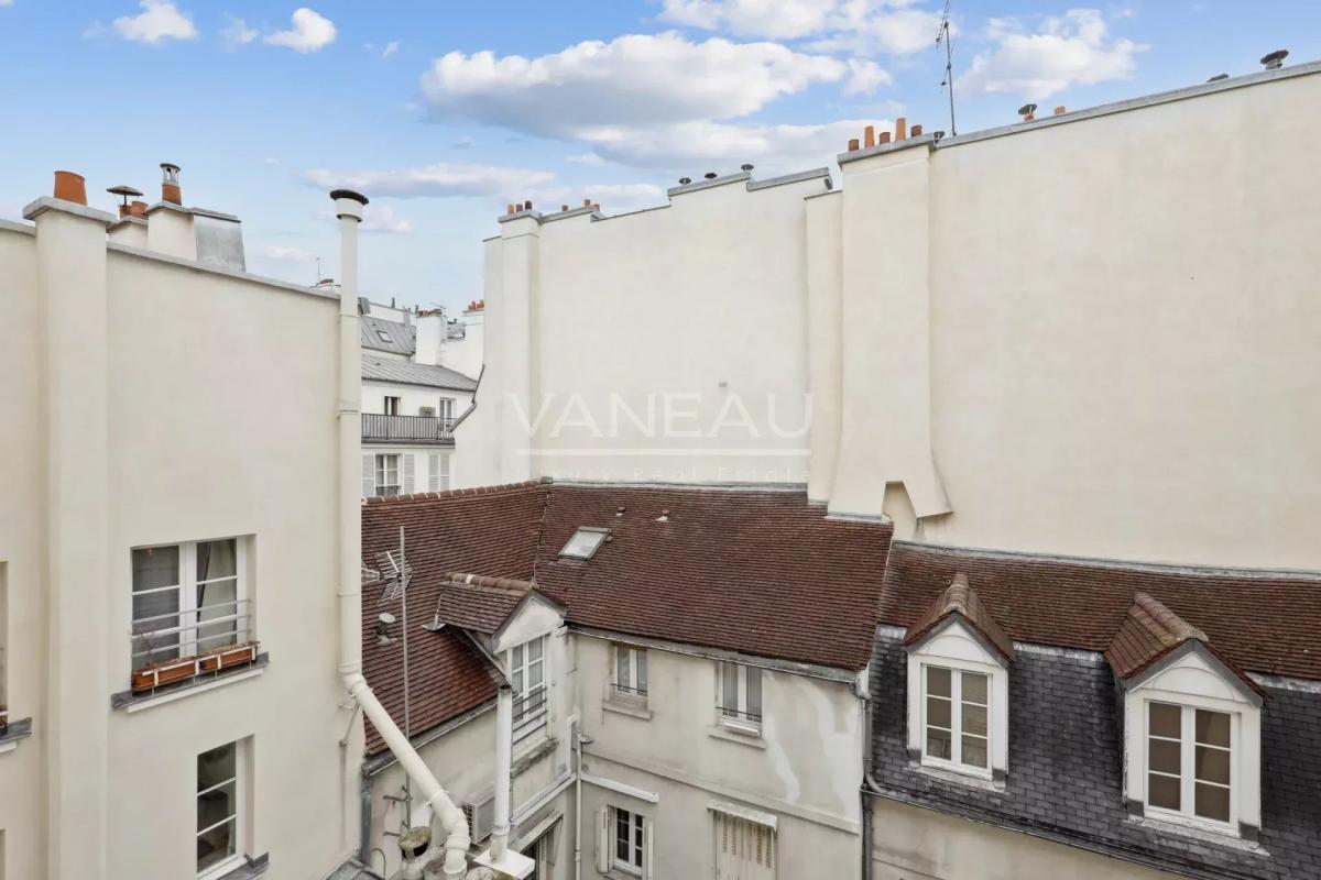 Paris 4e - Places des Vosges - Charmant studio ensoleillé et cal