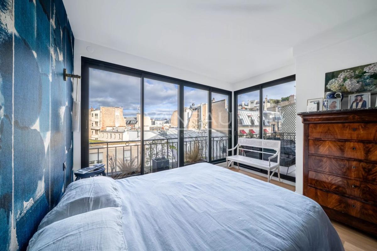 Paris XVIe - Foch - Etoile Penthouse avec terrasse