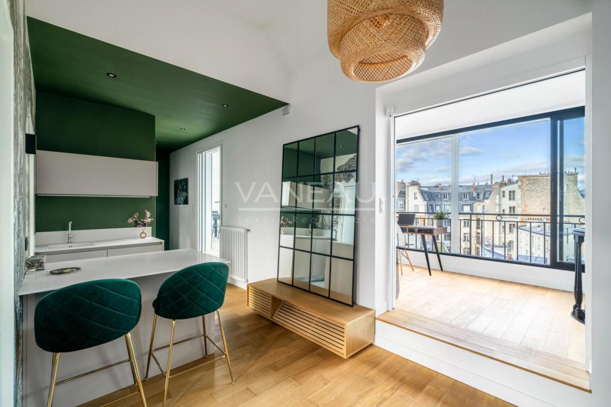 Paris XVIe - Foch - Etoile Penthouse avec terrasse