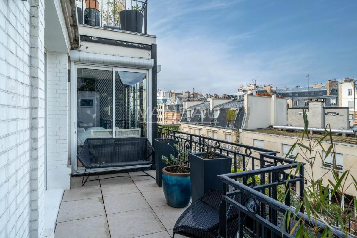 Paris XVIe - Foch - Etoile Penthouse avec terrasse