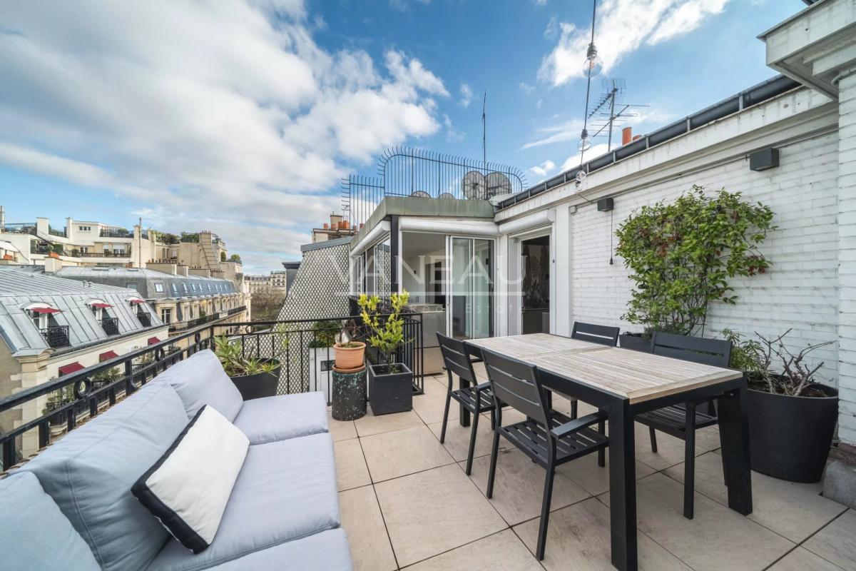 Paris XVIe - Foch - Etoile Penthouse avec terrasse