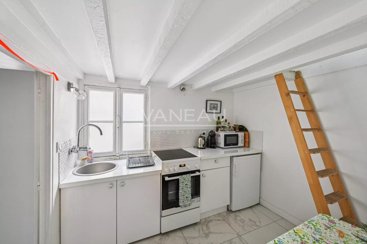 Paris XVe Breteuil -  Studio de charme dans une ravissante copro