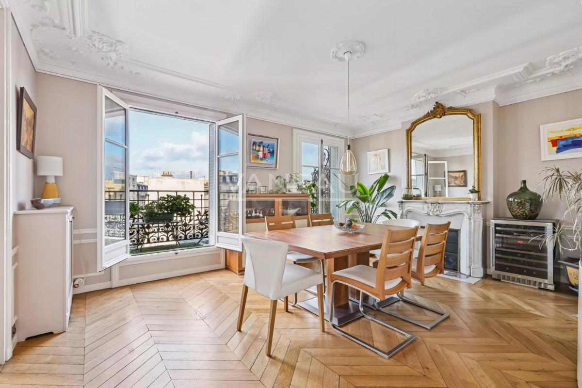 Paris XVIème - Appartement familial - balcons