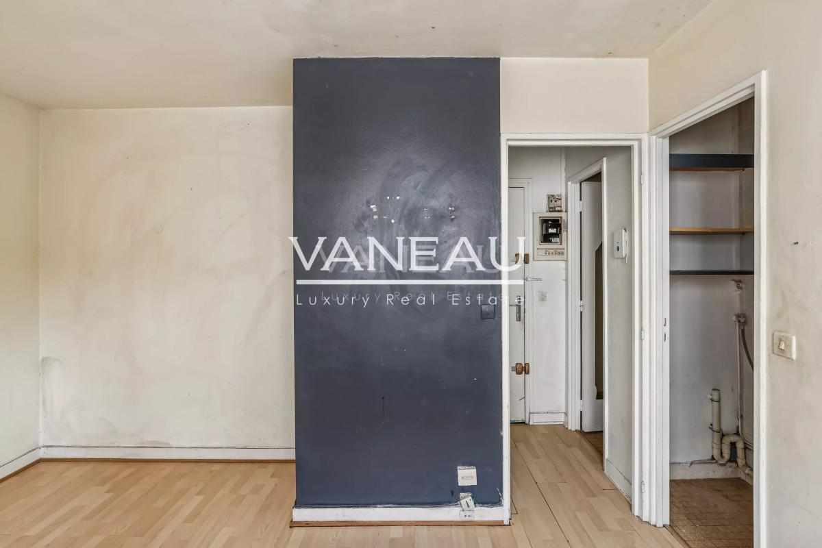 PARIS XVIIIe - STUDIO 20m² - Idéal Investisseurs
