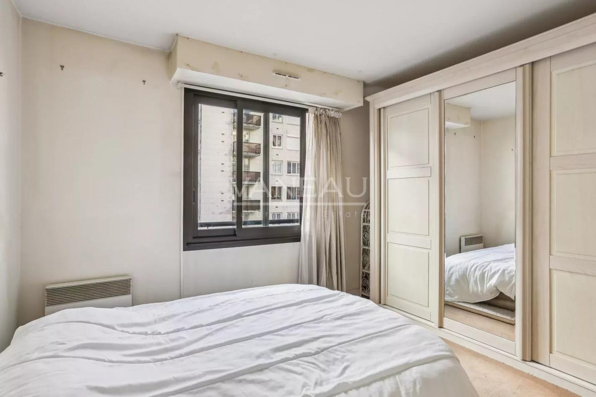 Boulogne  - Trois pièces avec balcon terrasse sur rue calme