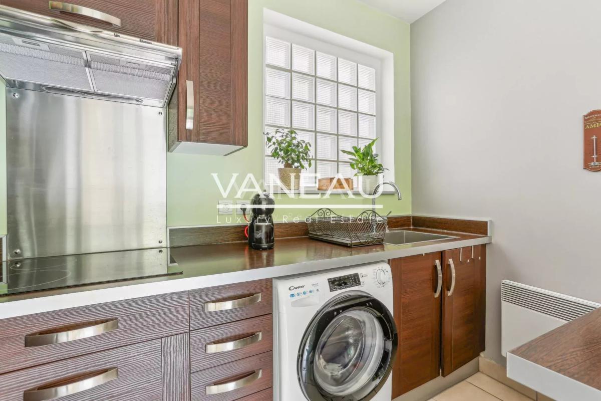 Deux pièces avec balcon exposé sud - immeuble moderne