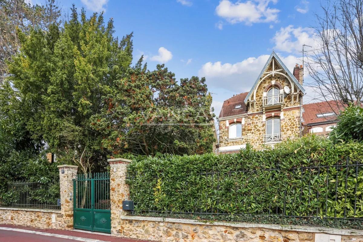 Sèvres - Quartier Brancas, rive droite - Maison meulière classée