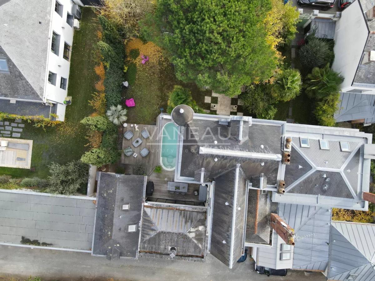 Somptueux Manoir rénové au coeur d' Angers avec piscine