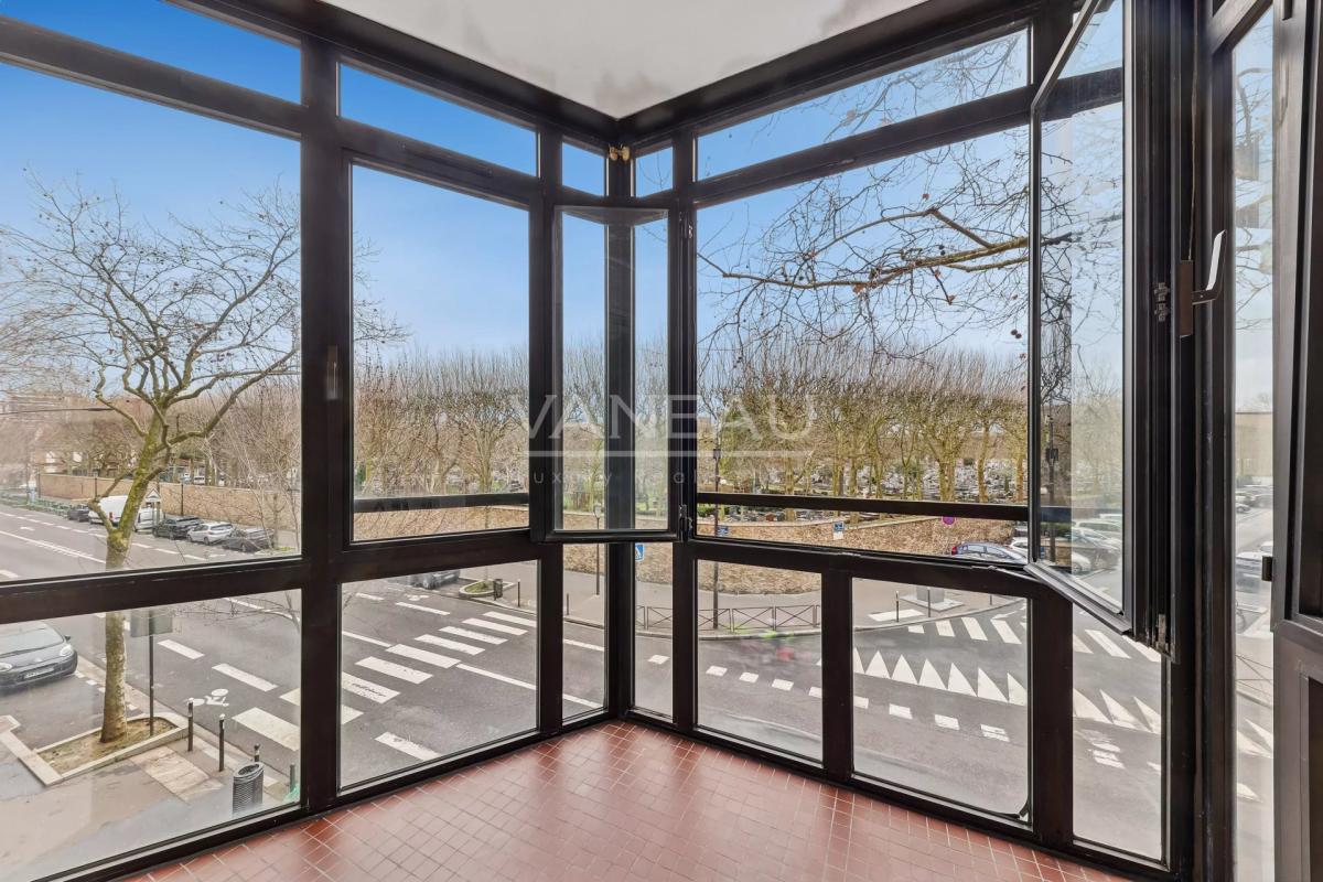 Boulogne / Point du jour -  Studio lumineux avec loggia