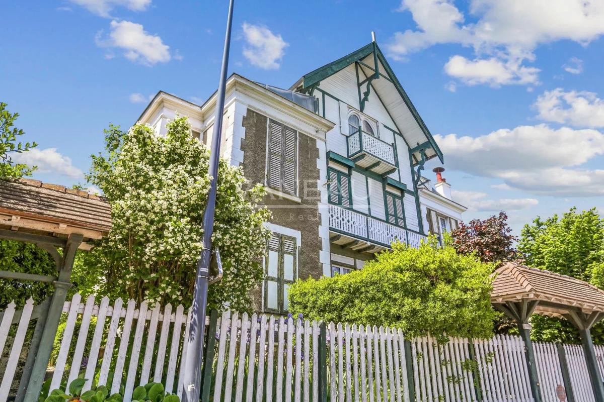 Meudon Bellevue Jardin du Potager Maison de style Anglo-Normand