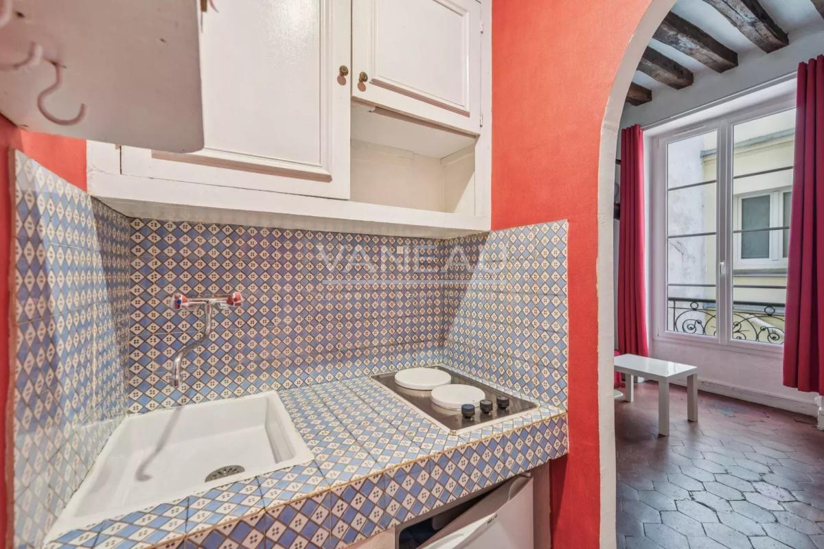 Paris 4ème - MUSEE CARNAVALET- STUDIO