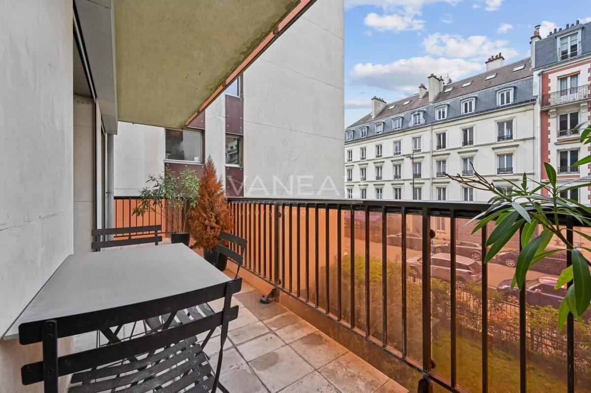 Paris VIIe - PLACE DE BRETEUIL - Appartement avec terrasse