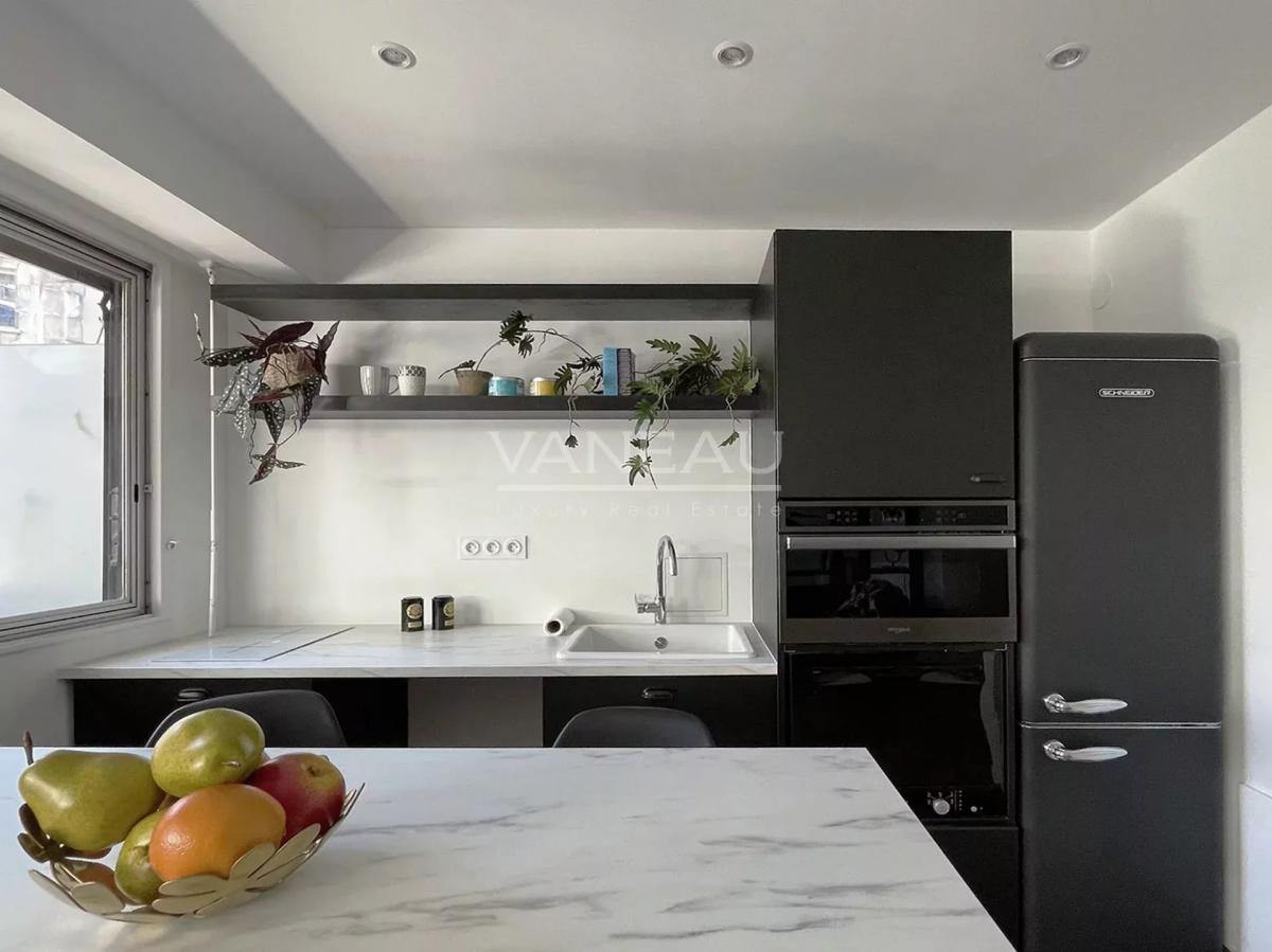 Charmant Studio de 31m2 avec grand  Balcon proche Métro Simplon