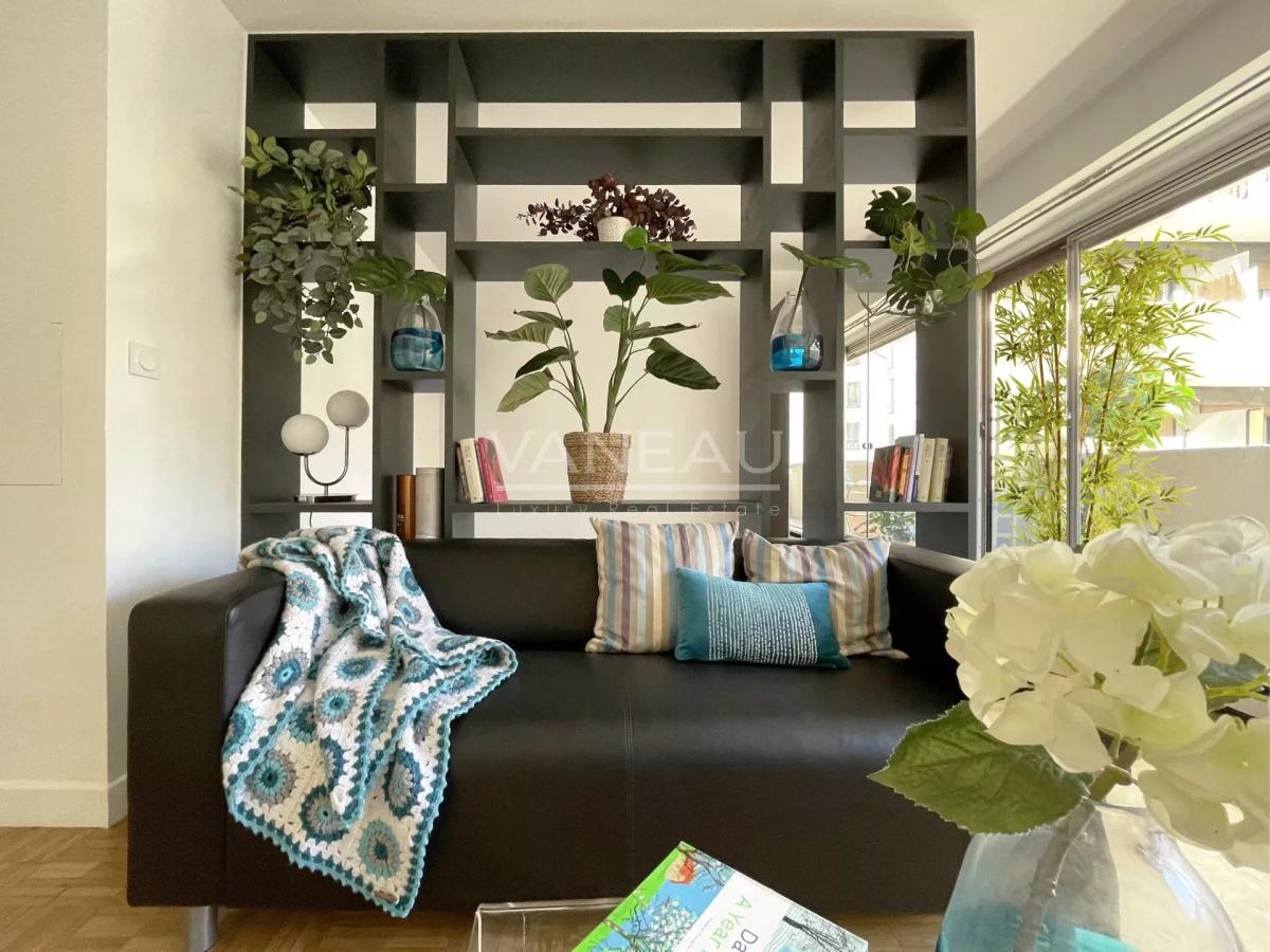 Charmant Studio de 31m2 avec grand  Balcon proche Métro Simplon