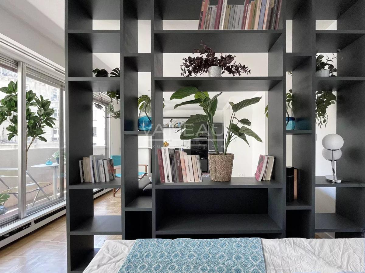 Charmant Studio de 31m2 avec grand  Balcon proche Métro Simplon