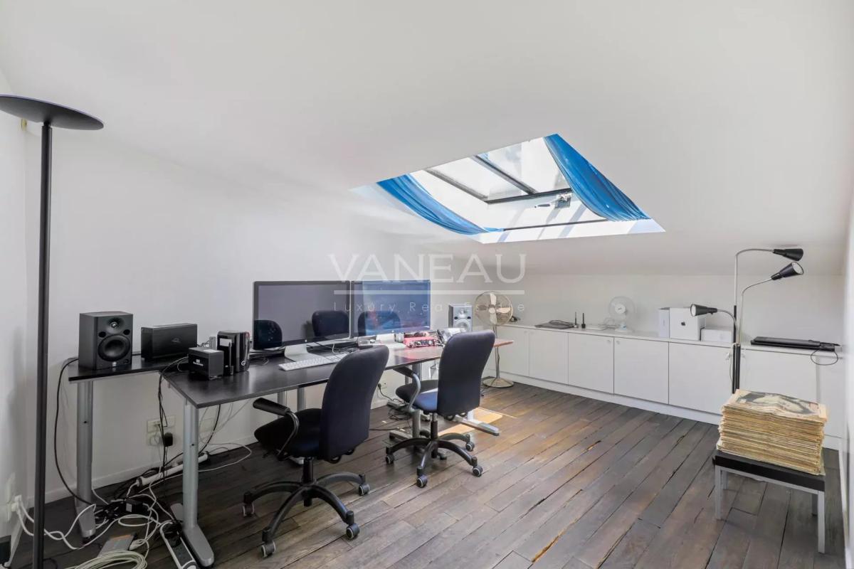 PARIS XVI - Ranelagh La Muette - Maison Loft de 5 pièces avec te