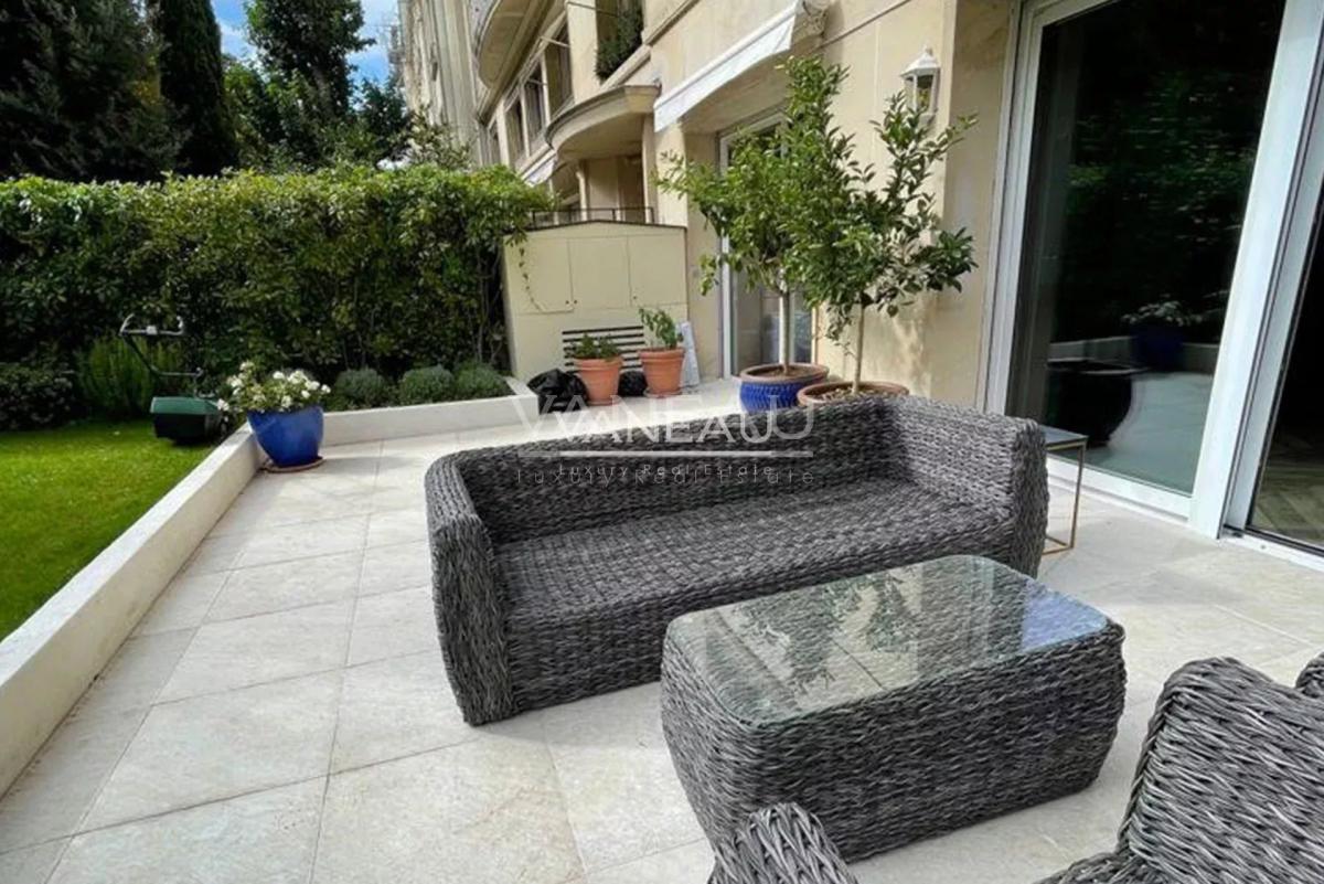 Rez-de-jardin  - Maillot - Bois de Boulogne