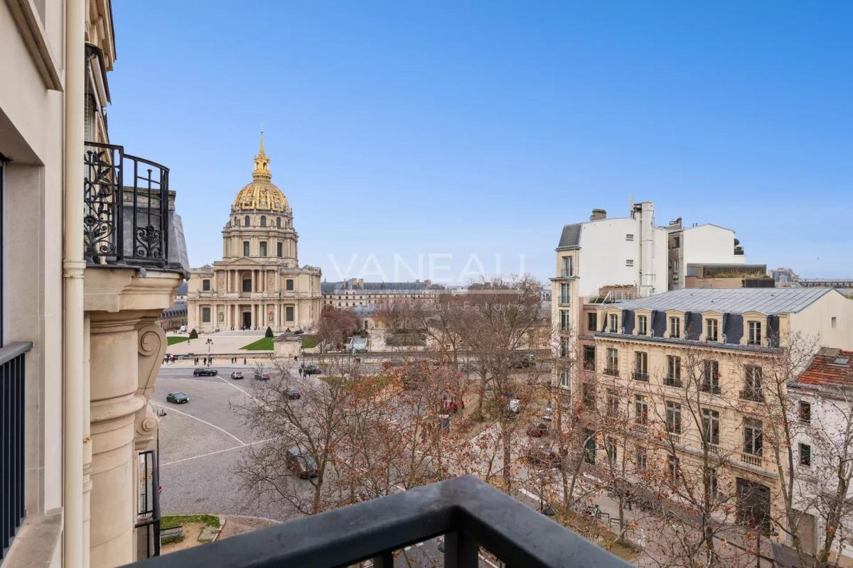 Paris VIIe - Invalides Place Vauban - Etage élevé avec vue dégag