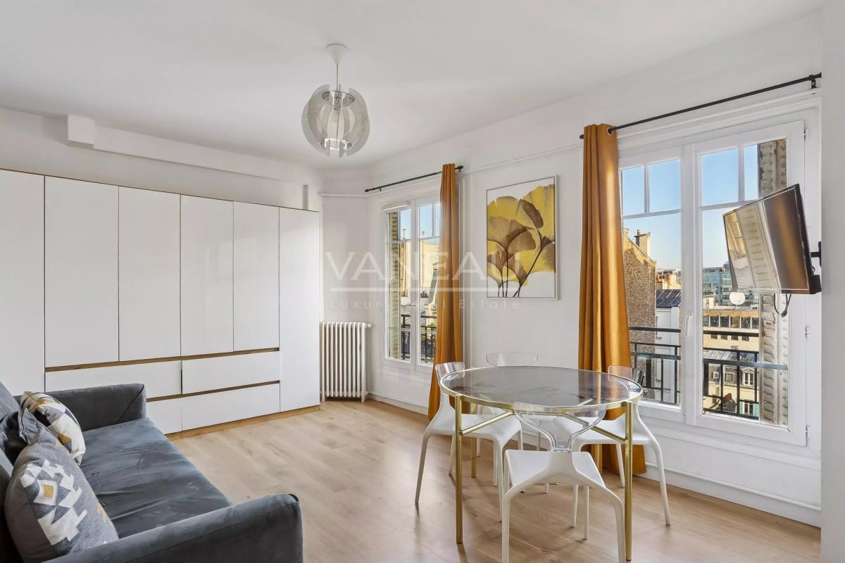 Neuilly- Maurice Barrés - Studio rénové et meublé