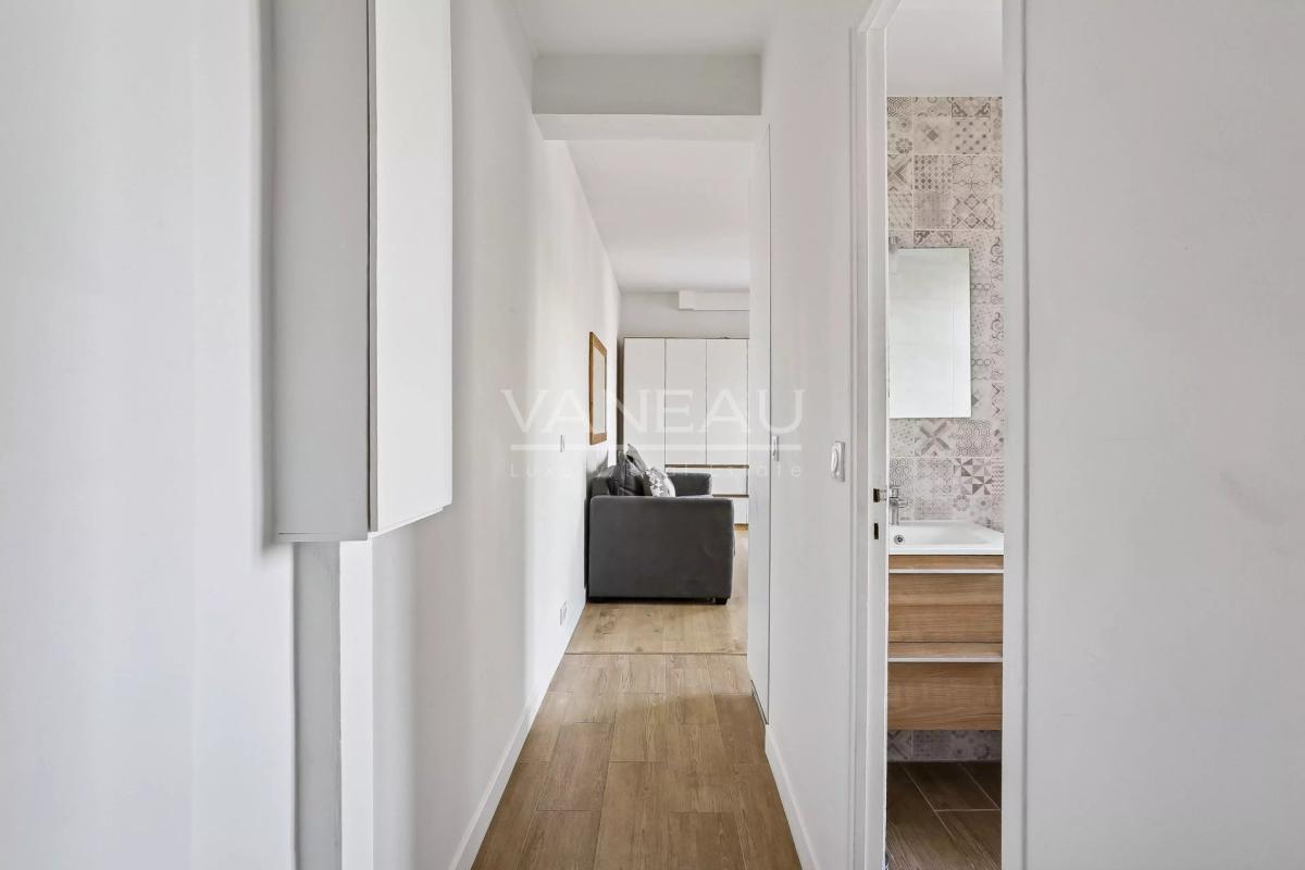 Neuilly- Maurice Barrés - Studio rénové et meublé