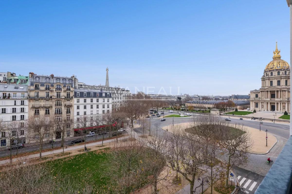 Paris VIIe - Invalides Place Vauban - Etage élevé avec vue dégag