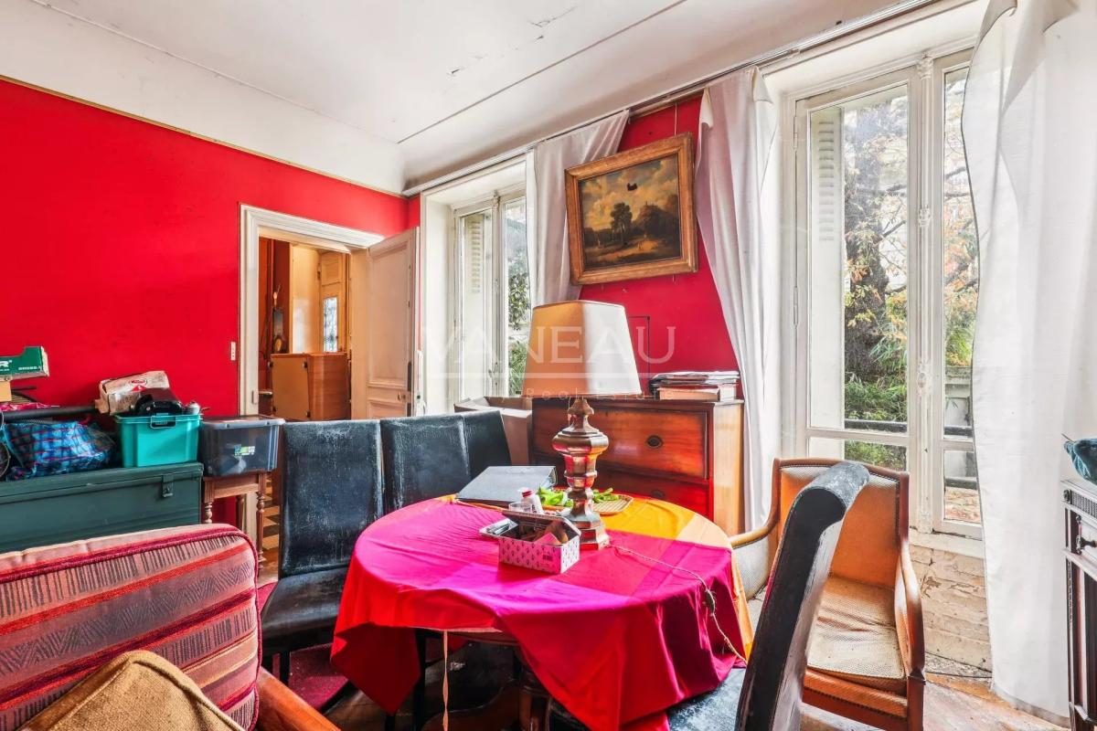 Paris XIIe - Bel-Air - Hôtel particulier avec jardin de 280 m2