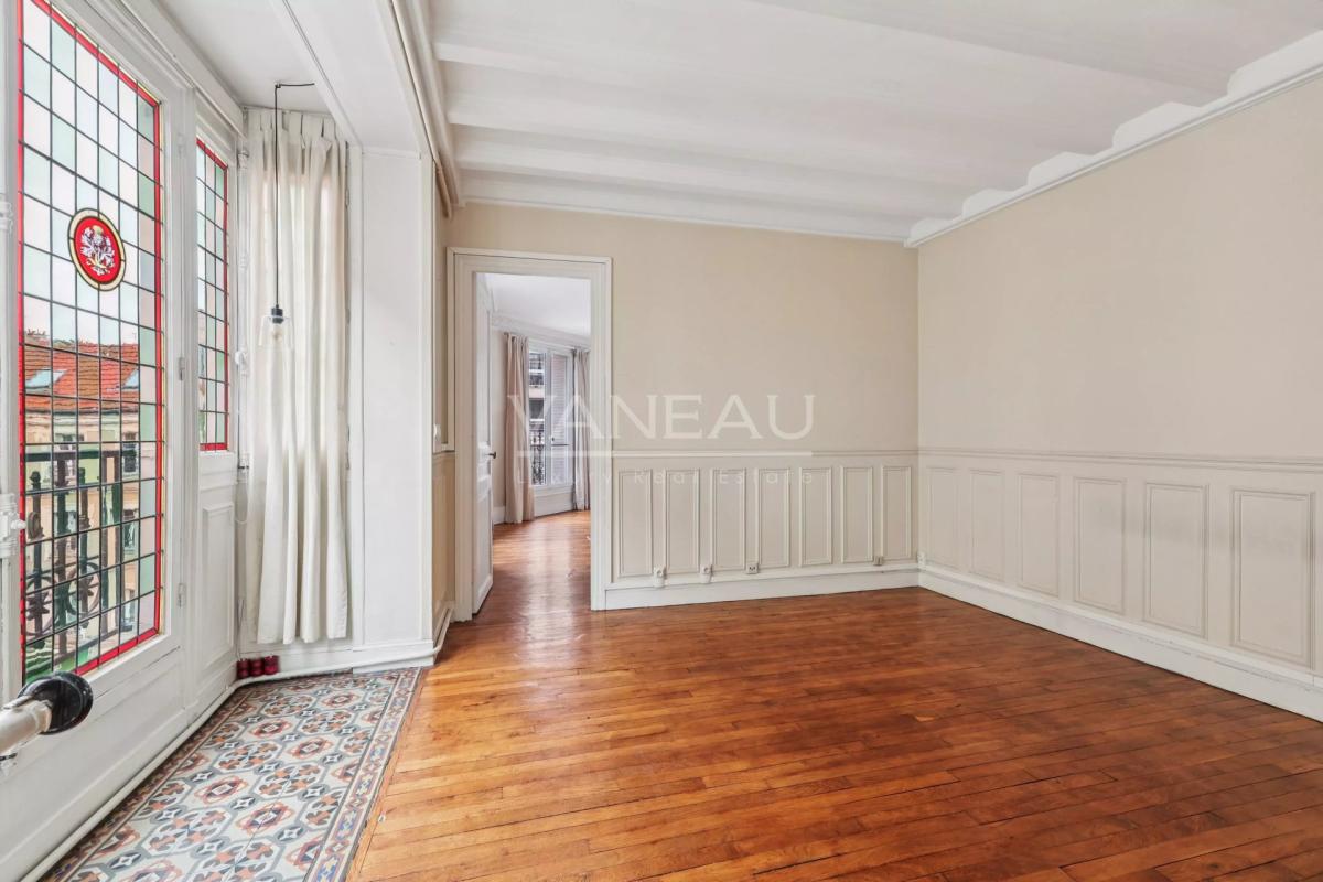 Paris XVe - Sèvres Lecourbe : Appartement trois pièces en étage 