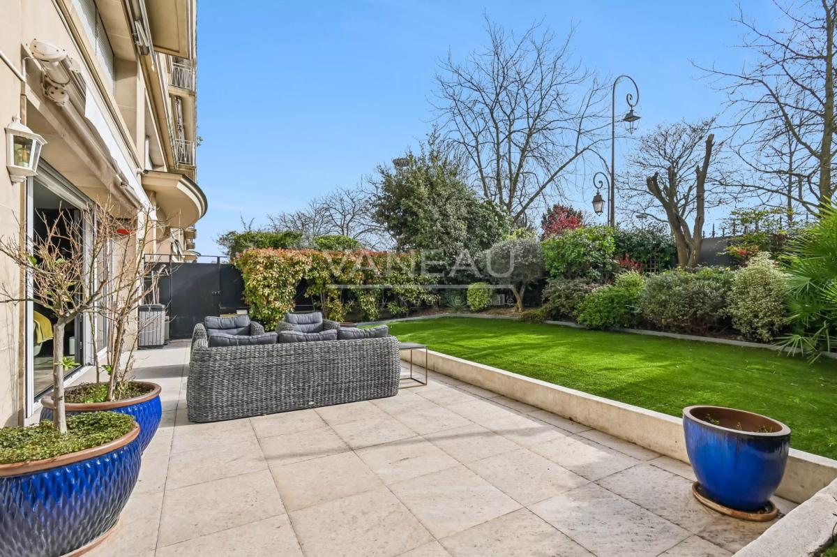 Rez-de-jardin  -Maillot - Bois de Boulogne