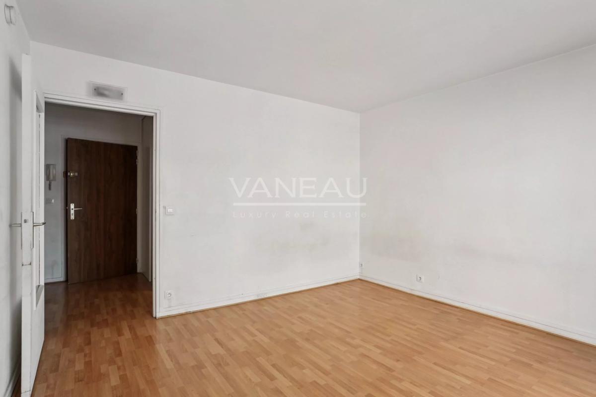 Boulogne - Studio avec balconnet - DPE D