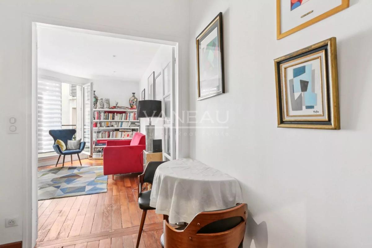 PARIS XVIe - Bel ancien avec ascenseur