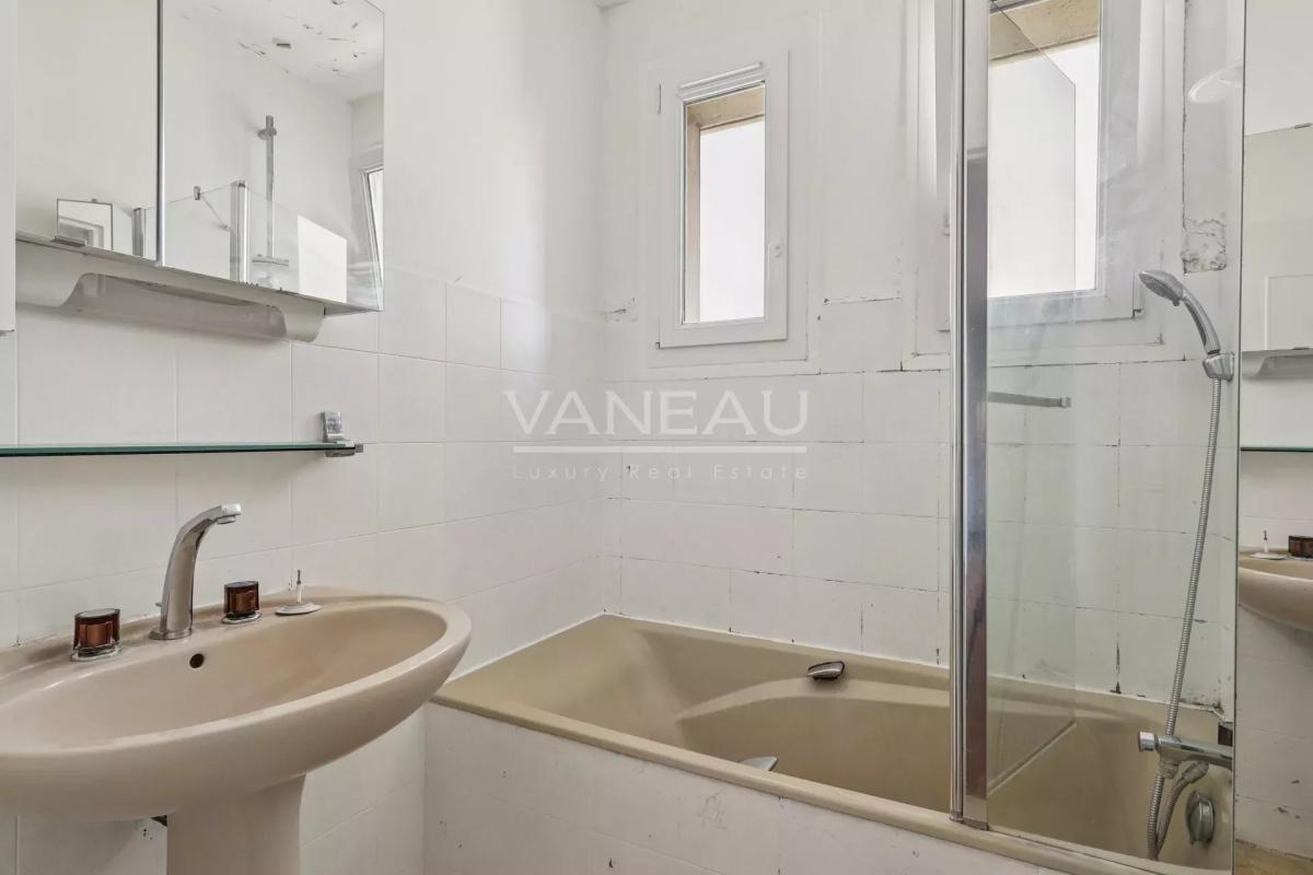 Boulogne - Dernier étage avec balcon et vue dégagée